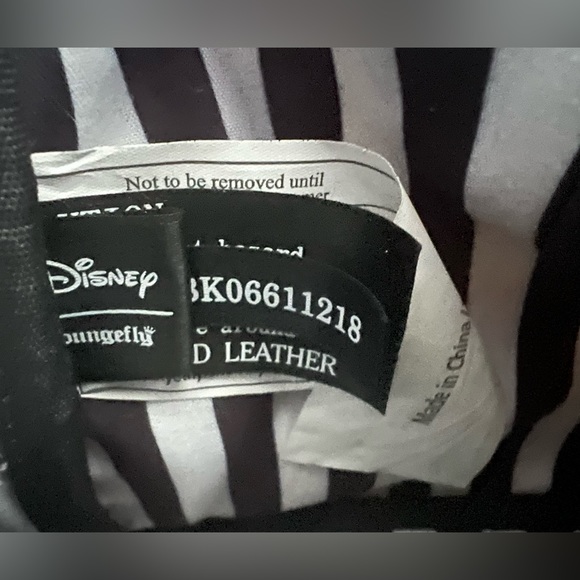 Loungefly Exclusive - RARE Mickey Mouse PRIDE Mini Backpack
